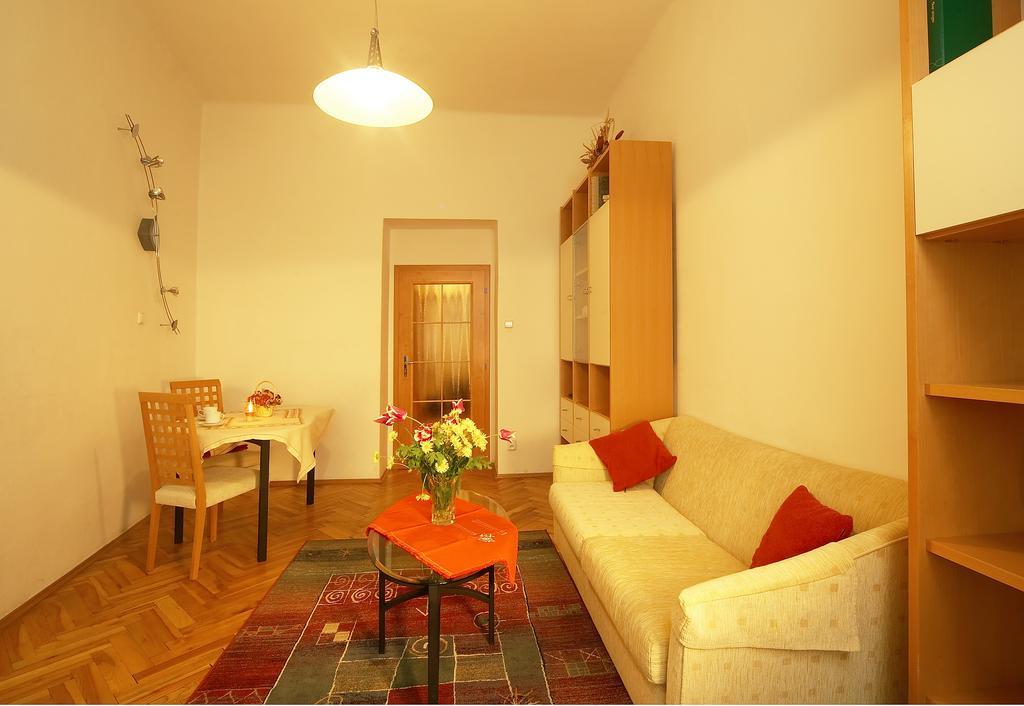 Appartamento Vysehrad With Free Parking Praga