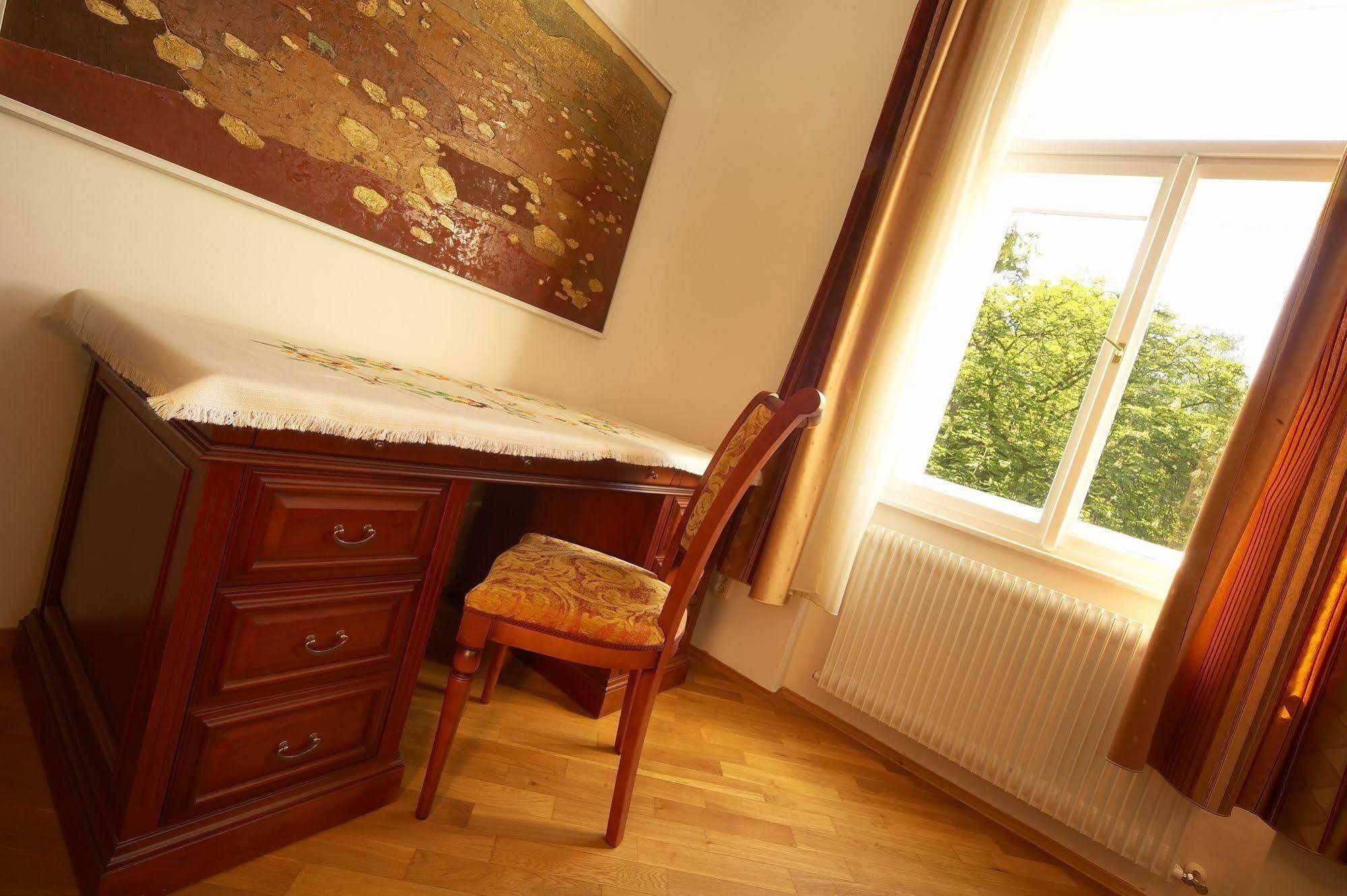 Vysehrad With Free Parking Praga