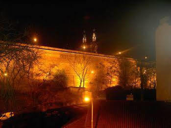 Apartamento Vysehrad With Free Parking Praga